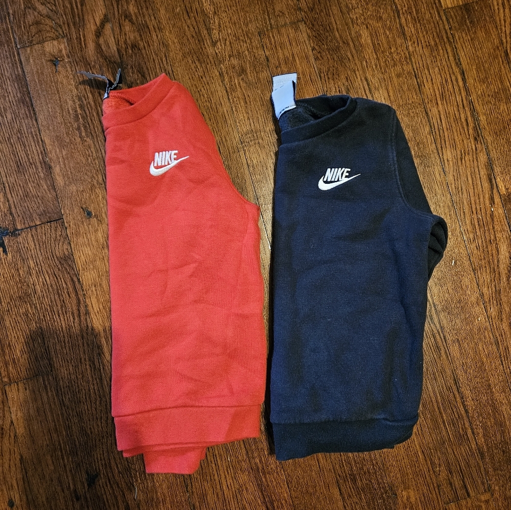 Bundle Nike crew neck size 4T